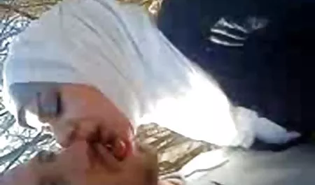كريستينا مارتينيز:أمام الكاميرا فتاة(0)ريال مصري محارم أمي