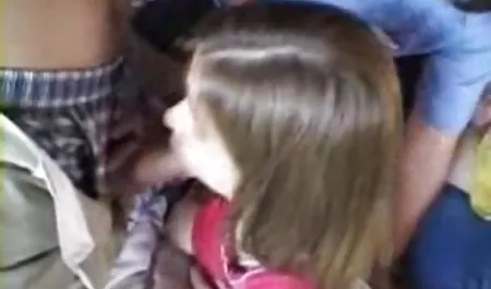 النجمة آشلي في سكس اخوات مصري المطبخ