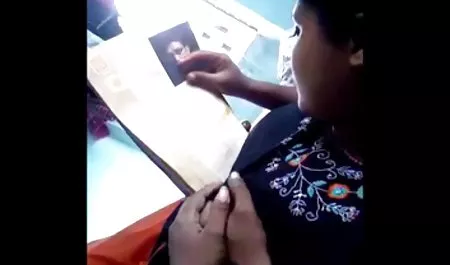 اثنين من وصلات مثيرة للاهتمام على اثنين من سكس اخوات مصري الصبية الصغار