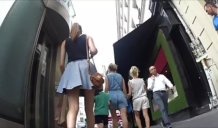 أريكة السرير سن سكس محارم قبرصي والدتي ، Tinka
