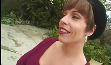 في نهاية الطريق ، 18 سنة 168 2-في الحديقة قصص سكس ونيك مصري الخلفية