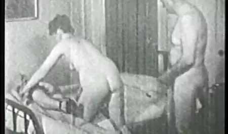 شقراء زوج امهات سكس مصري جوارب سوداء