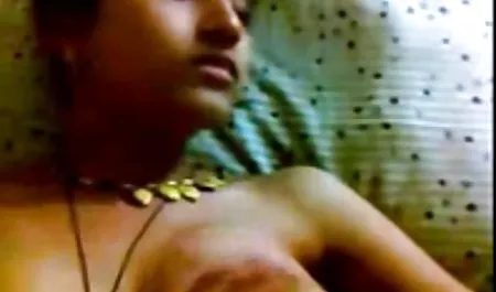 الأخت مع كبير الثدي في السيارة افلام مصرية محارم أو